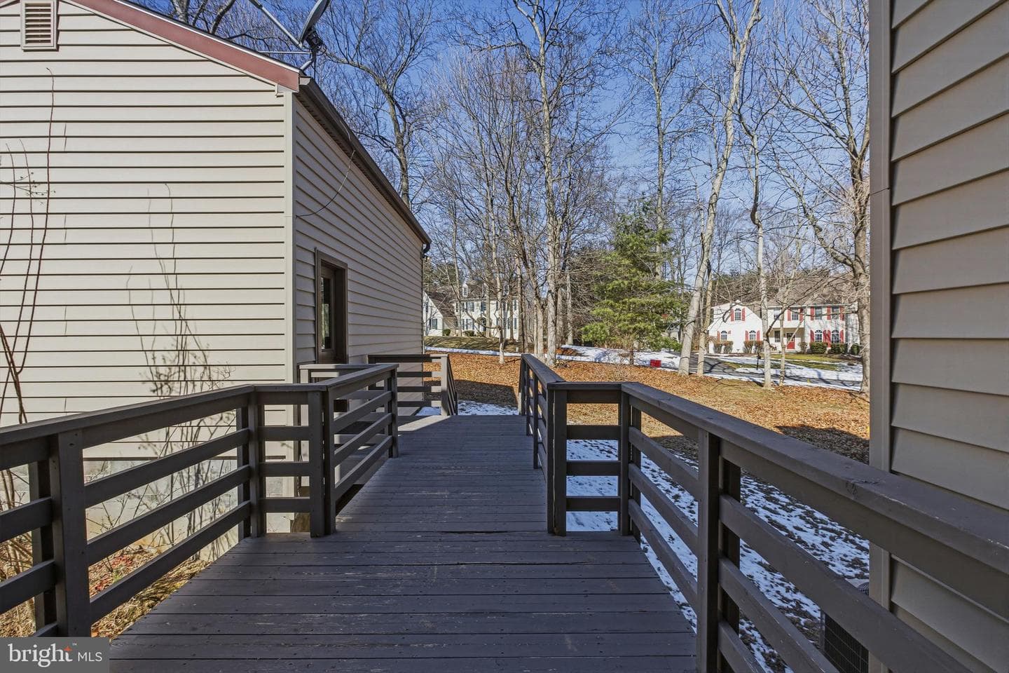 1072 Forest Road photo 75