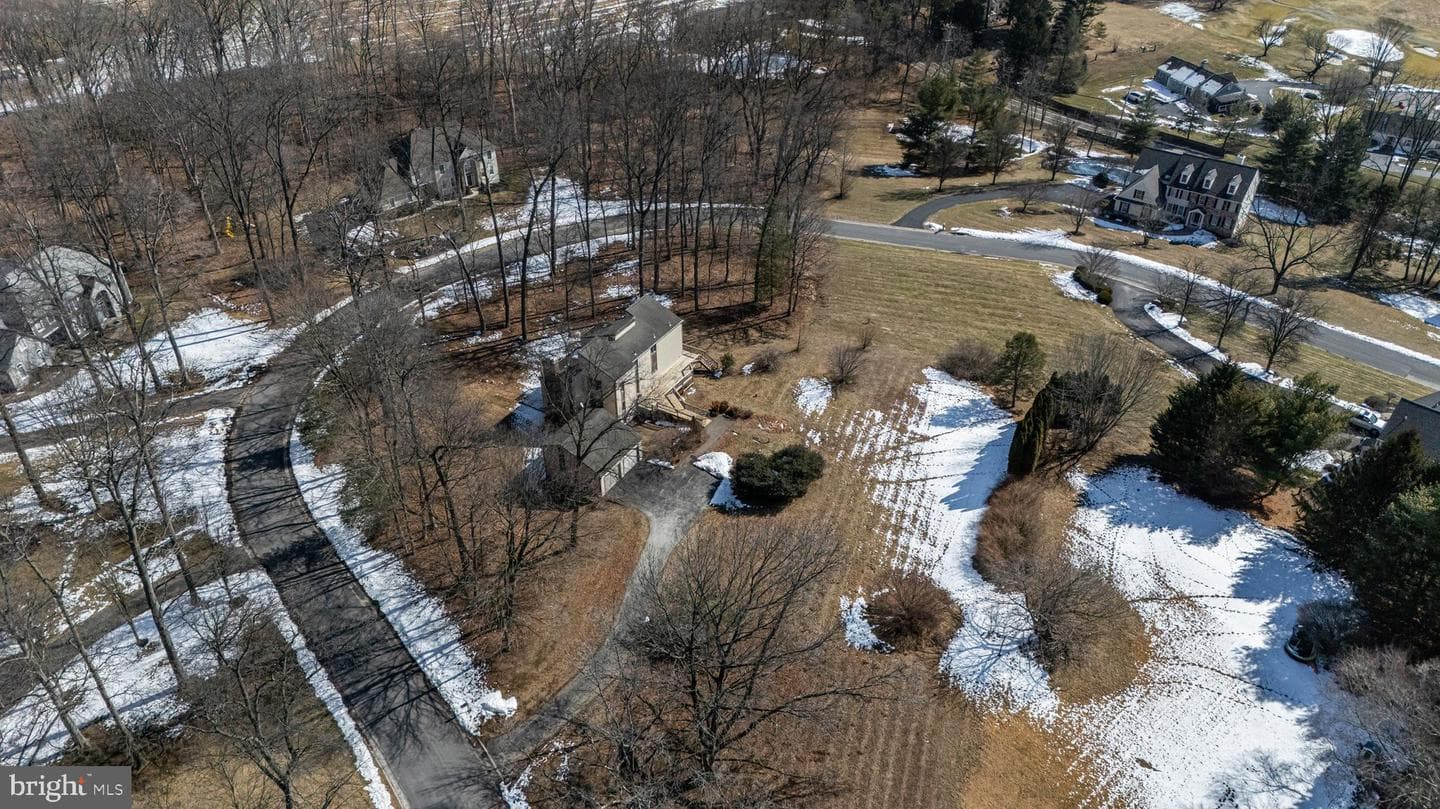 1072 Forest Road photo 83