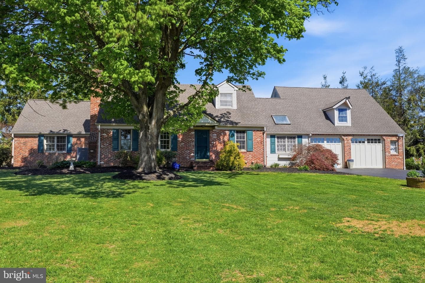 55 Lakeview Drive photo 2