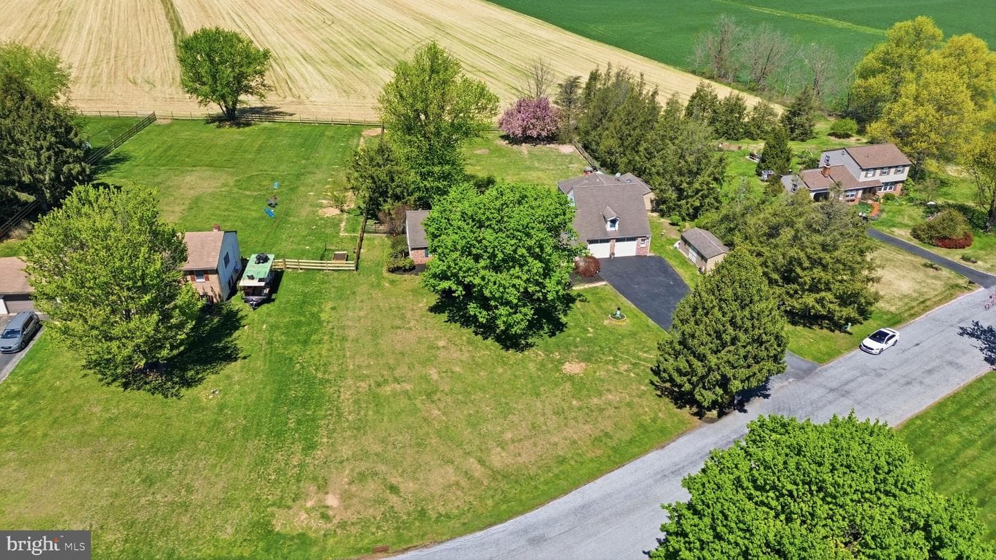 55 Lakeview Drive photo 62