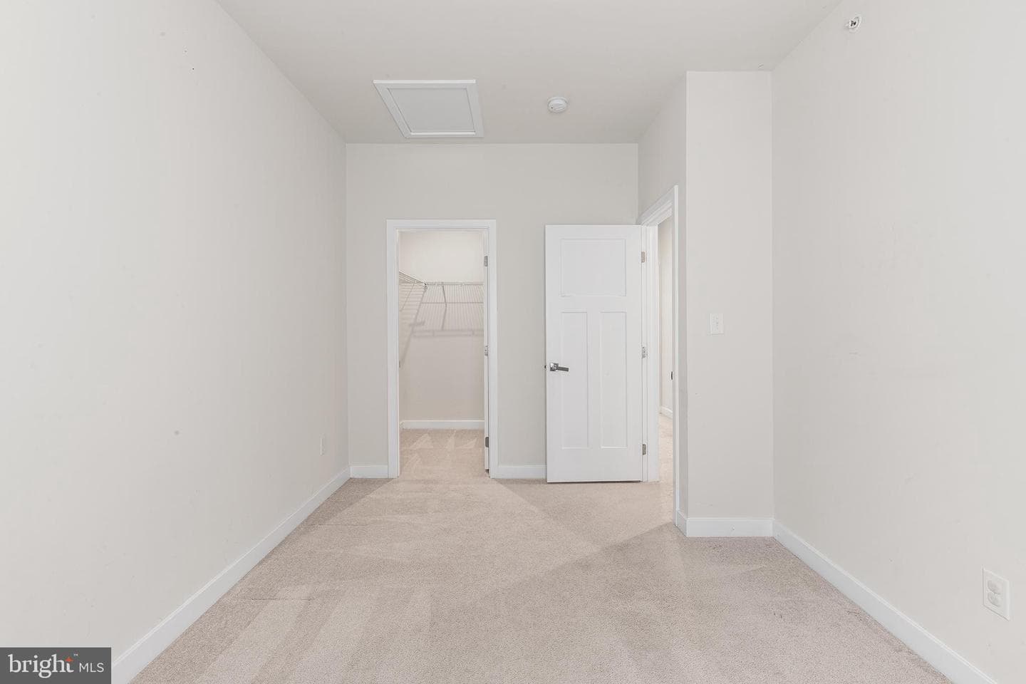 612 Holywell Drive photo 25