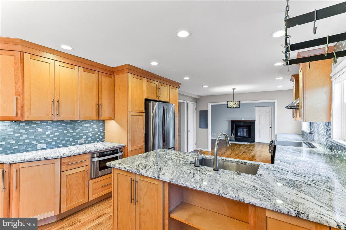 720 Brainerd Road photo 11