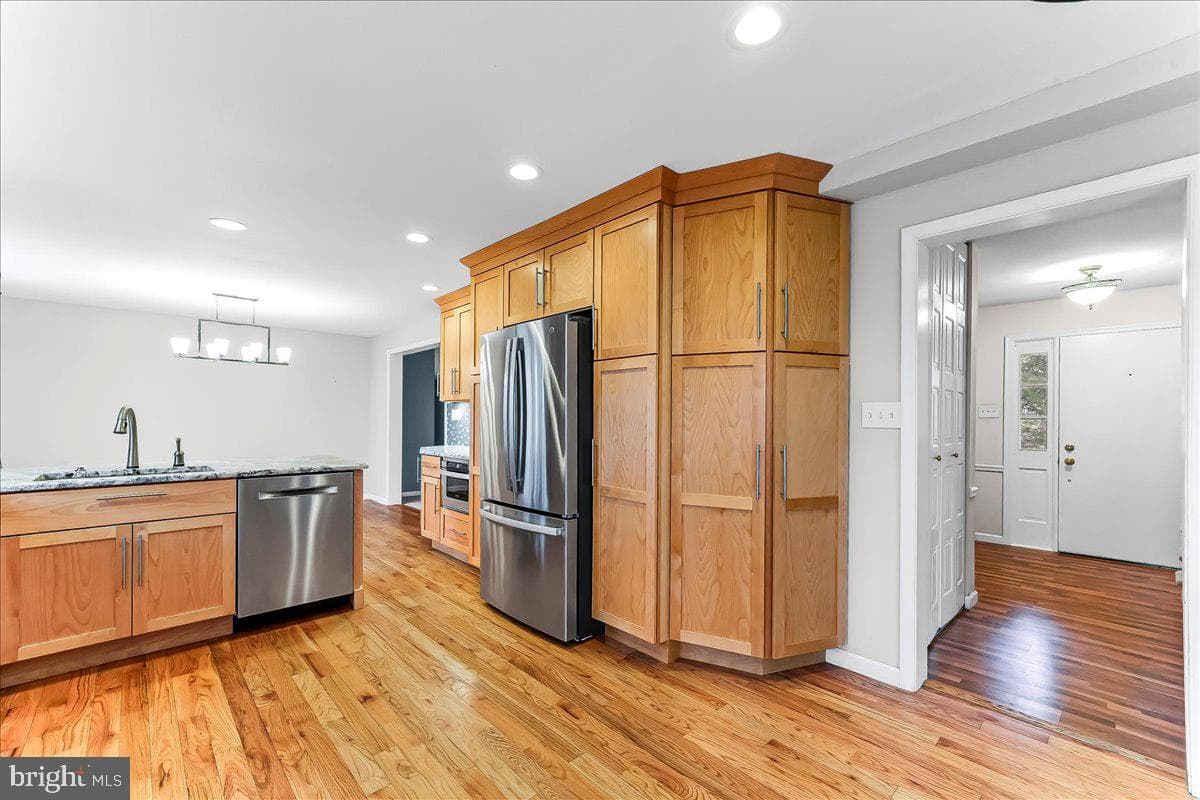 720 Brainerd Road photo 12