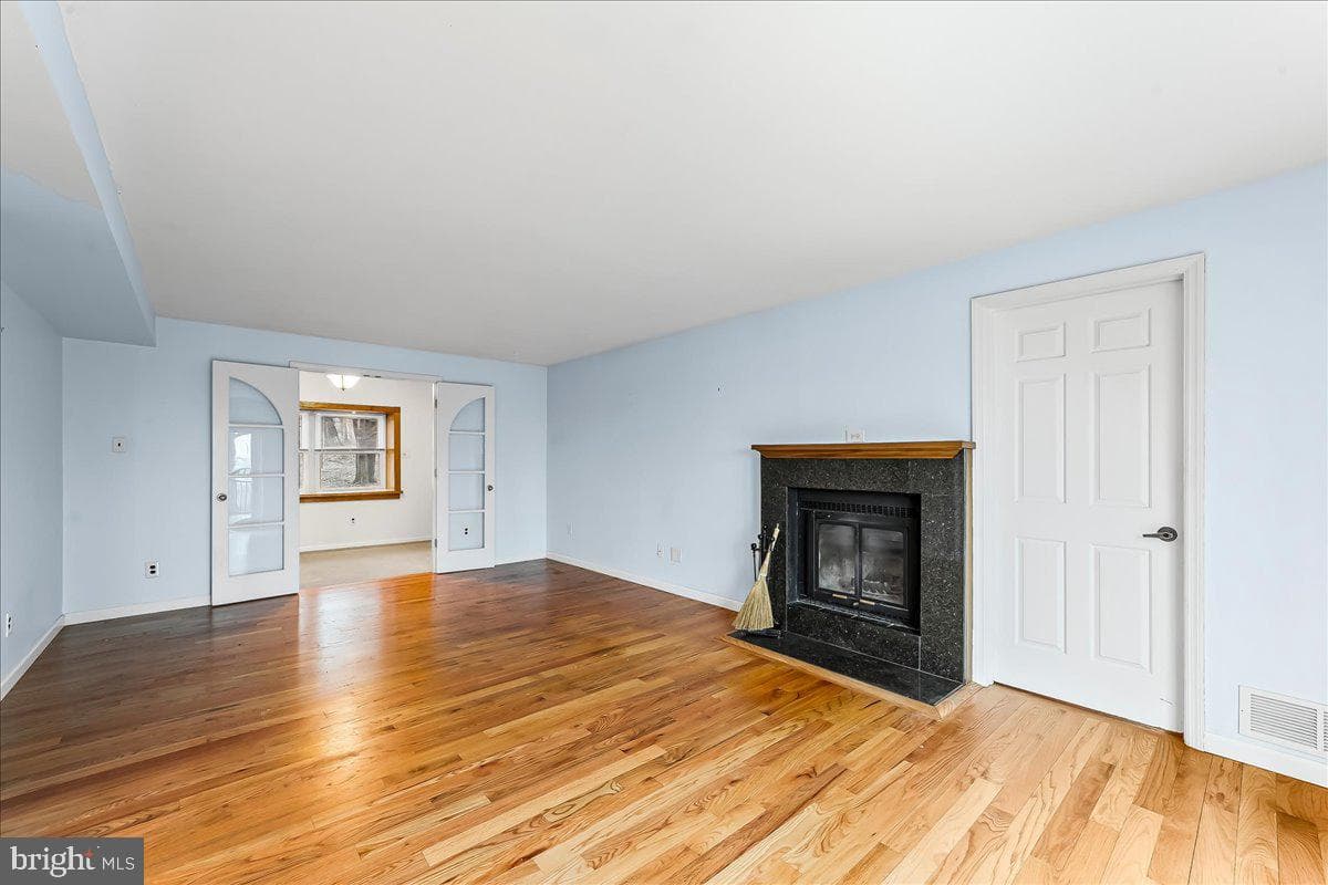 720 Brainerd Road photo 19
