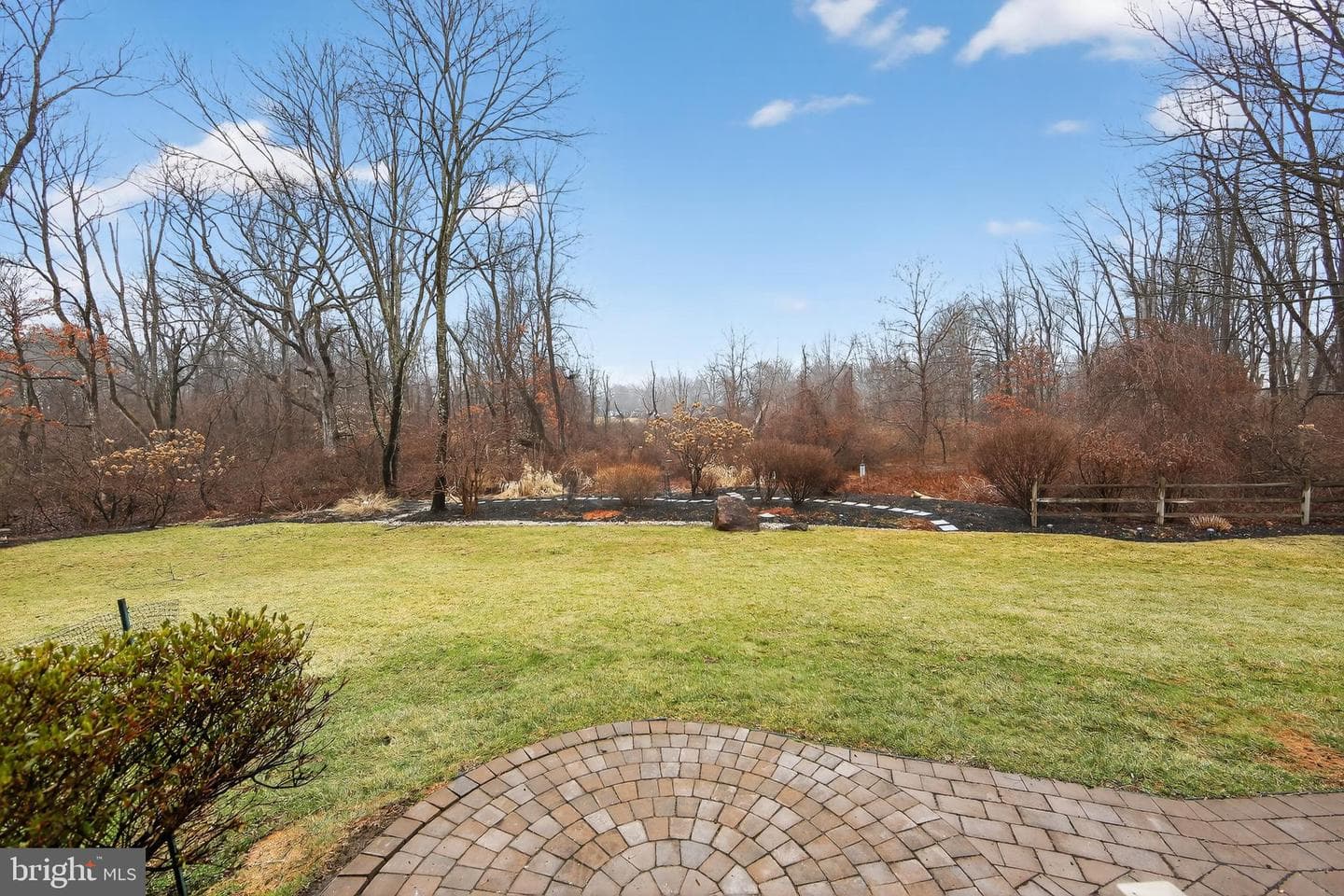 1533 Glenmont Lane photo 14