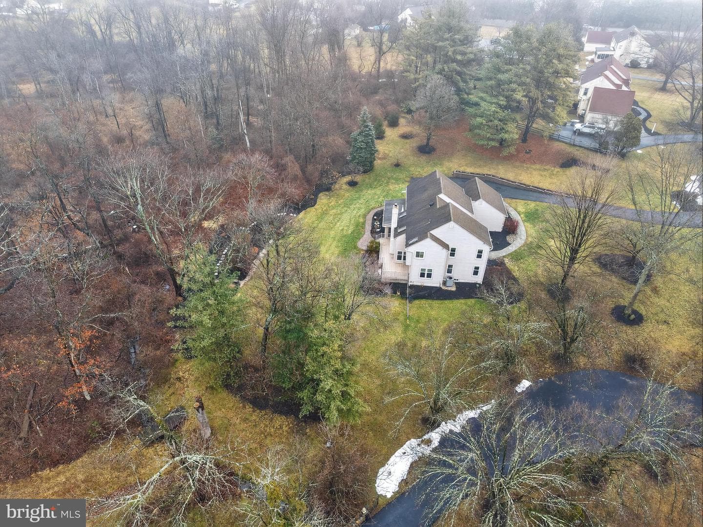1533 Glenmont Lane photo 4