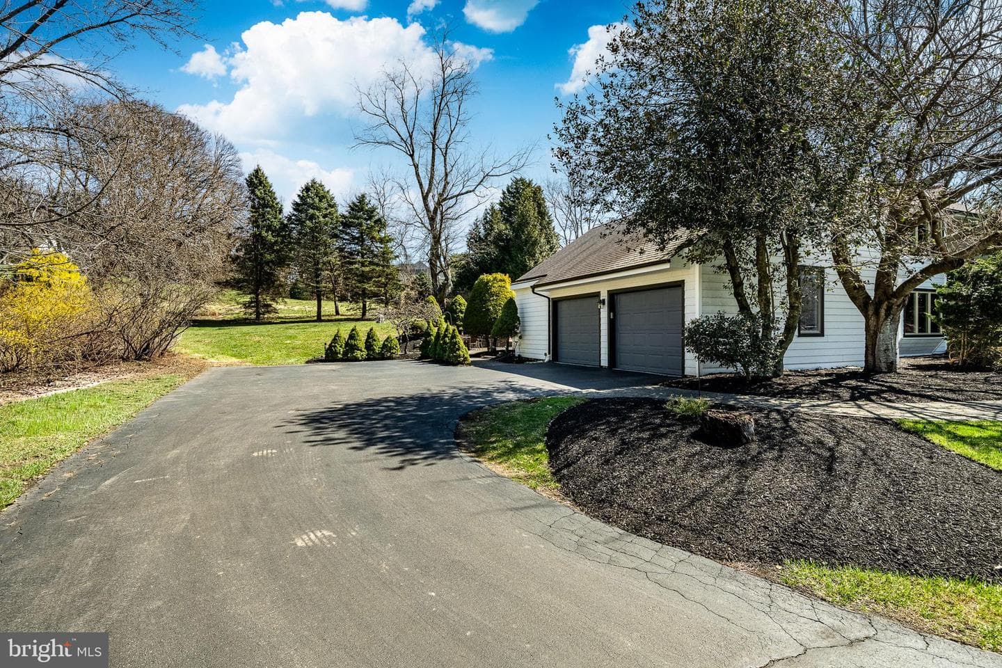 1677 Waterglen Drive photo 6