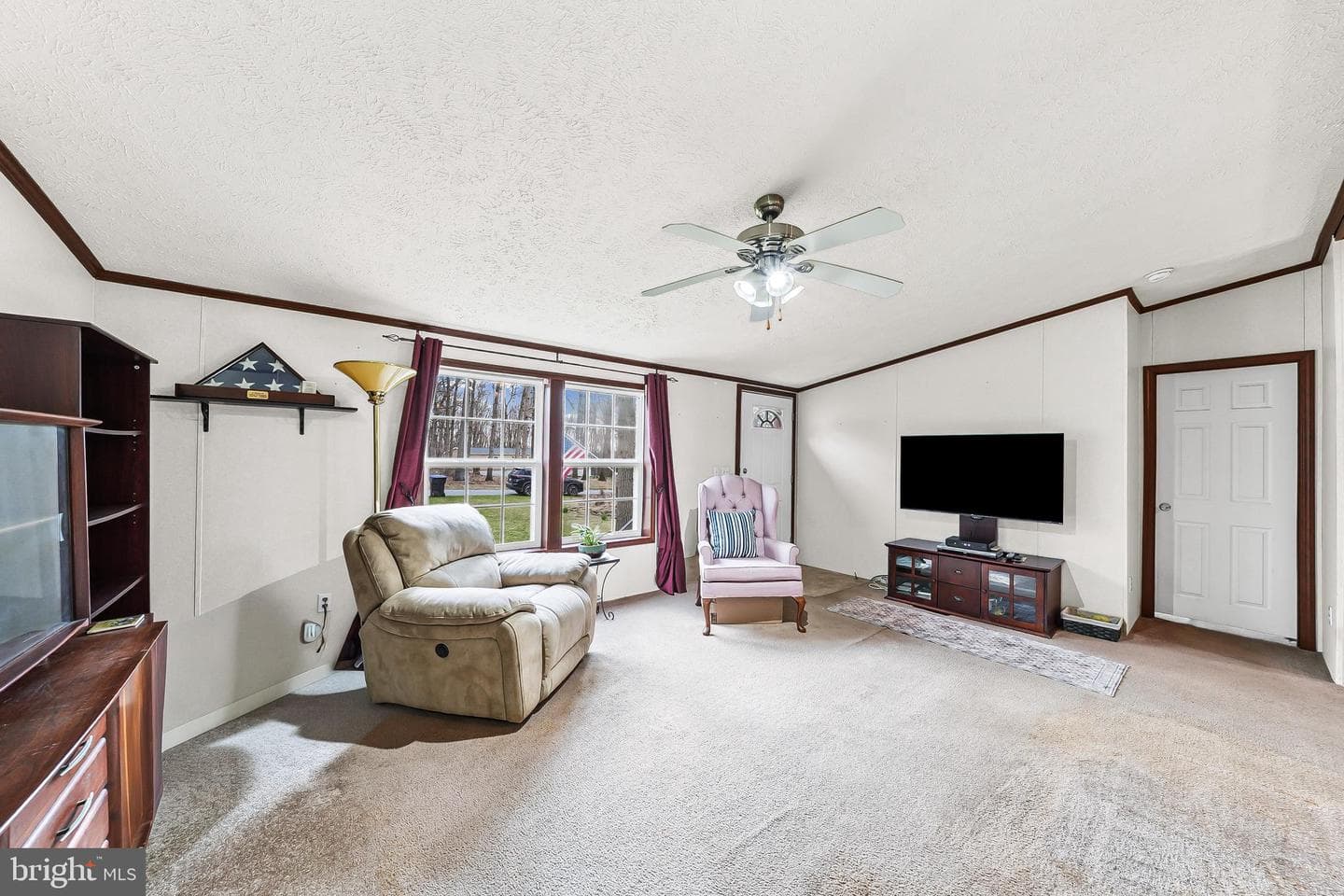212 High Point Lane photo 4