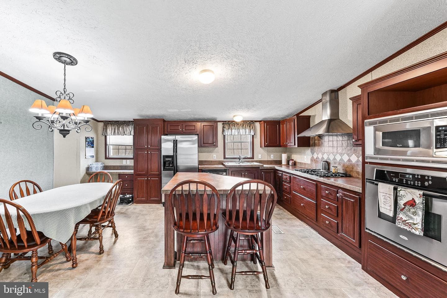 212 High Point Lane photo 6