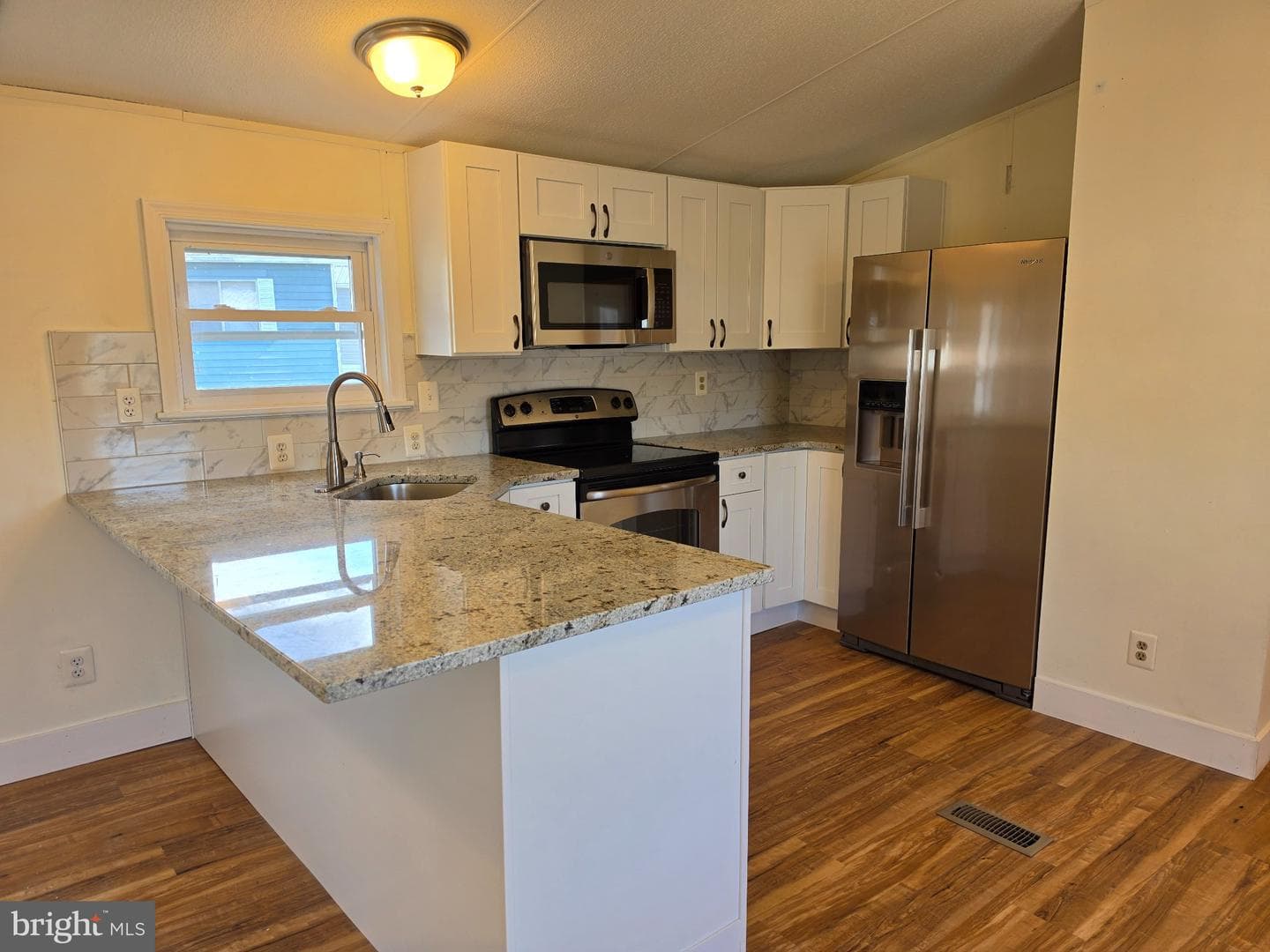 864 Aspen Avenue photo 8