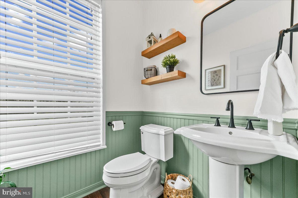 115 Bedford Way photo 23