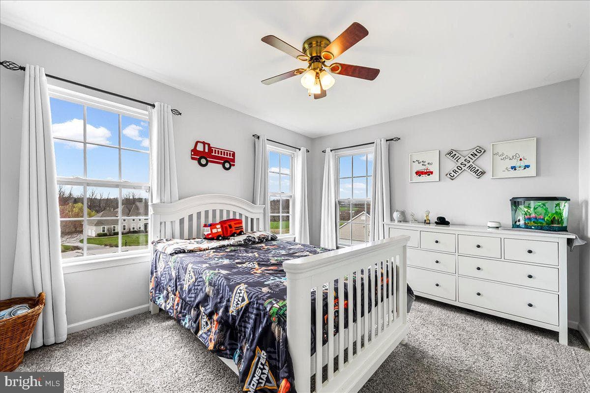 115 Bedford Way photo 34