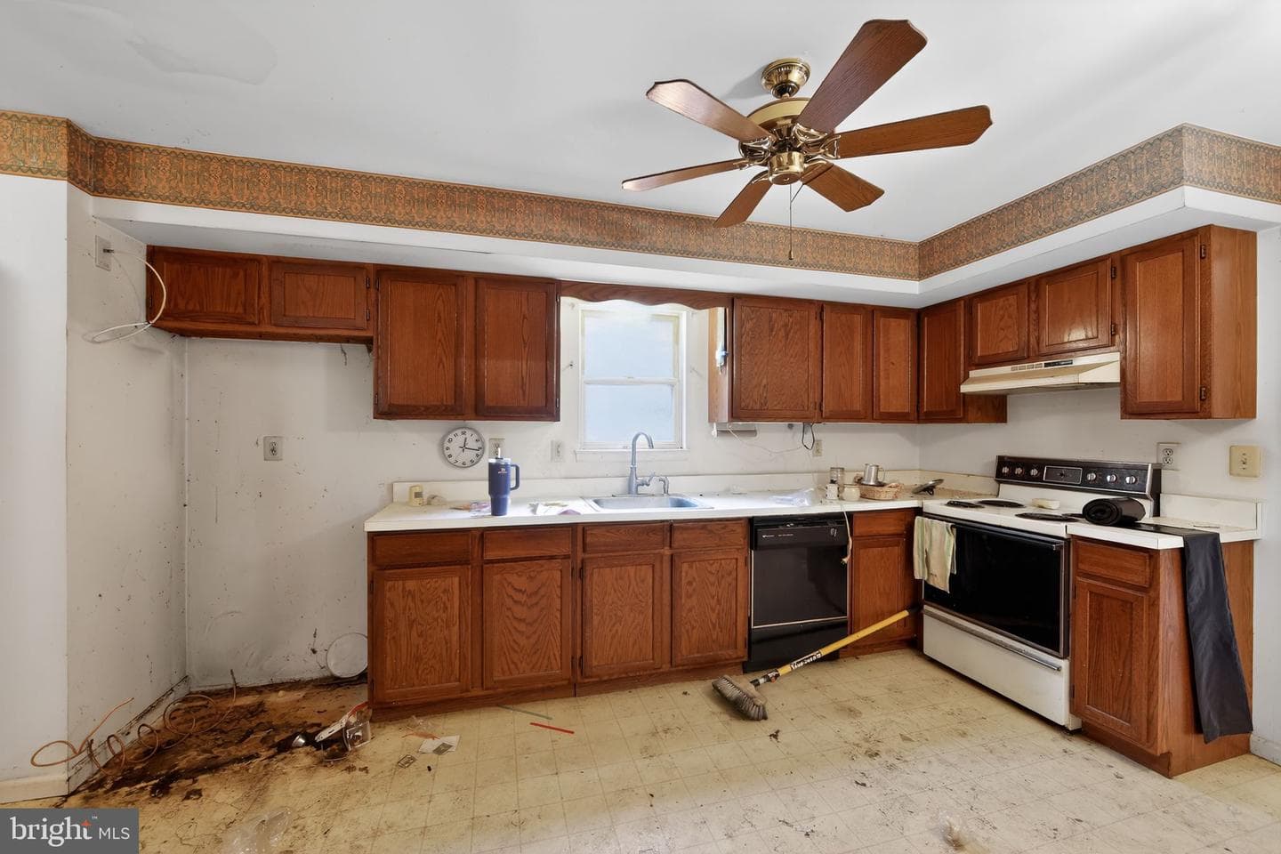 335 Trotters Way photo 11