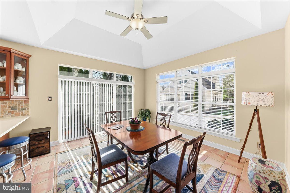 403 Winterberry Drive photo 14