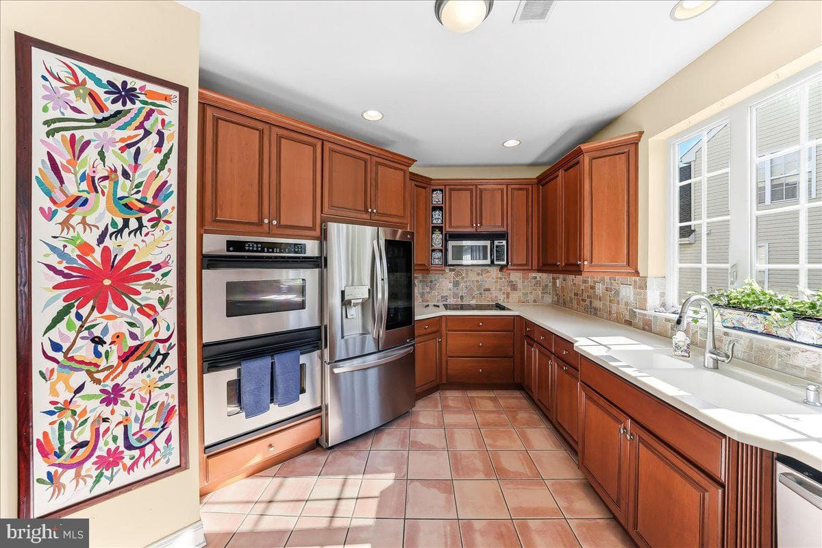 403 Winterberry Drive photo 16