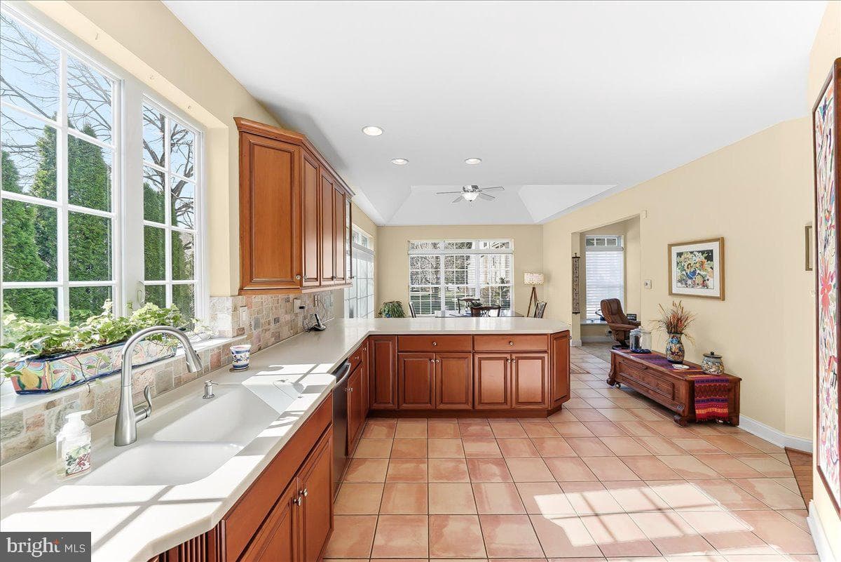 403 Winterberry Drive photo 17
