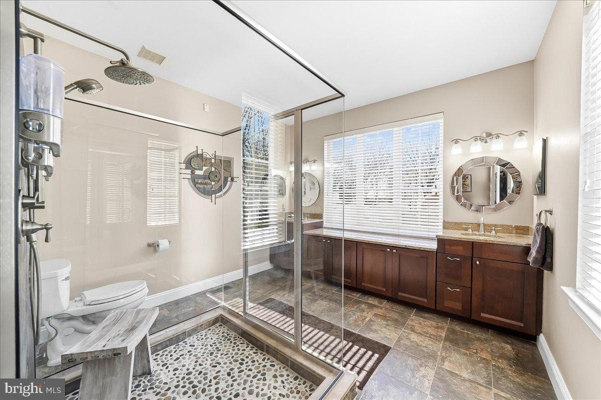 403 Winterberry Drive photo 25