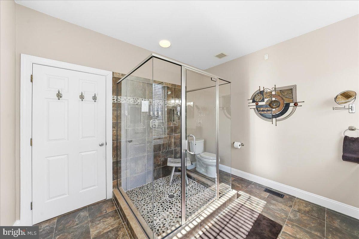 403 Winterberry Drive photo 27
