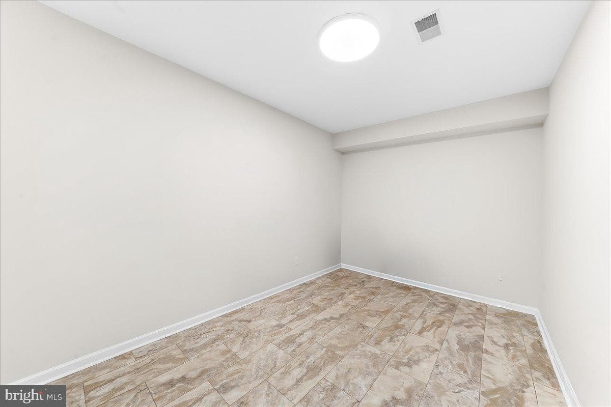 403 Winterberry Drive photo 36