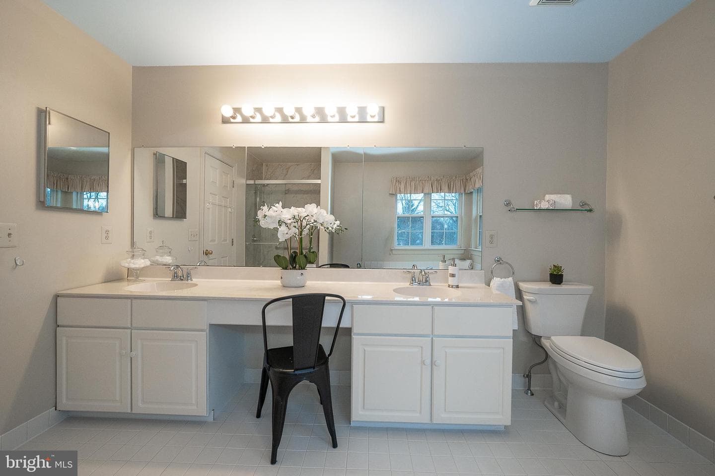 824 Waverly Road photo 26