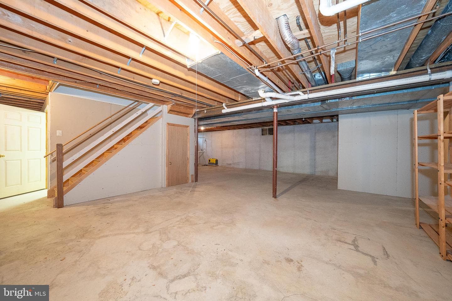 824 Waverly Road photo 36