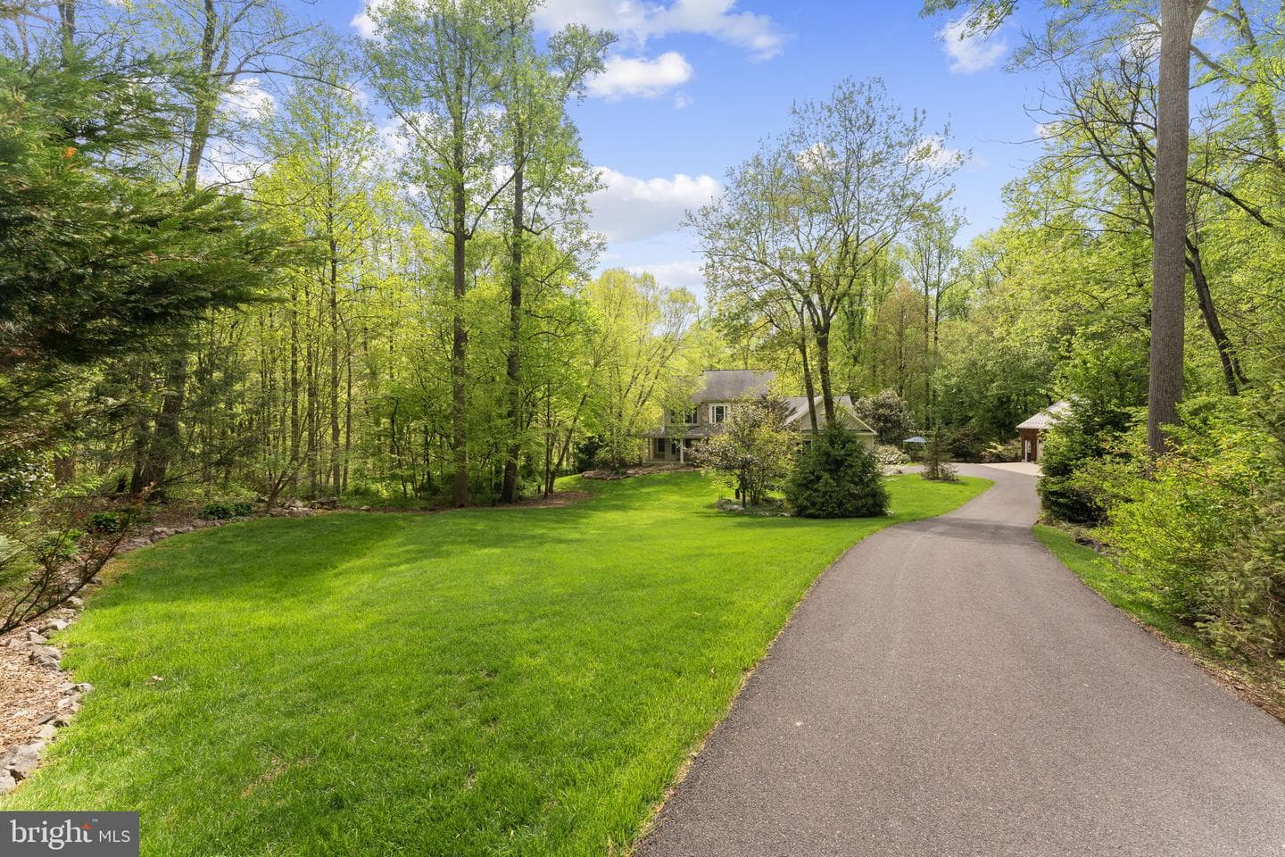 2881 Chestnut Hill Road photo 3