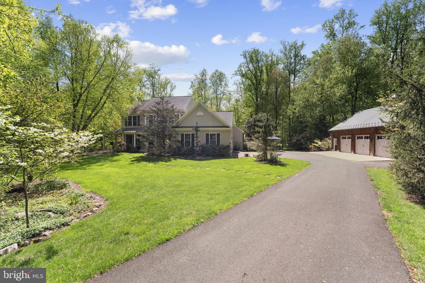 2881 Chestnut Hill Road photo 4