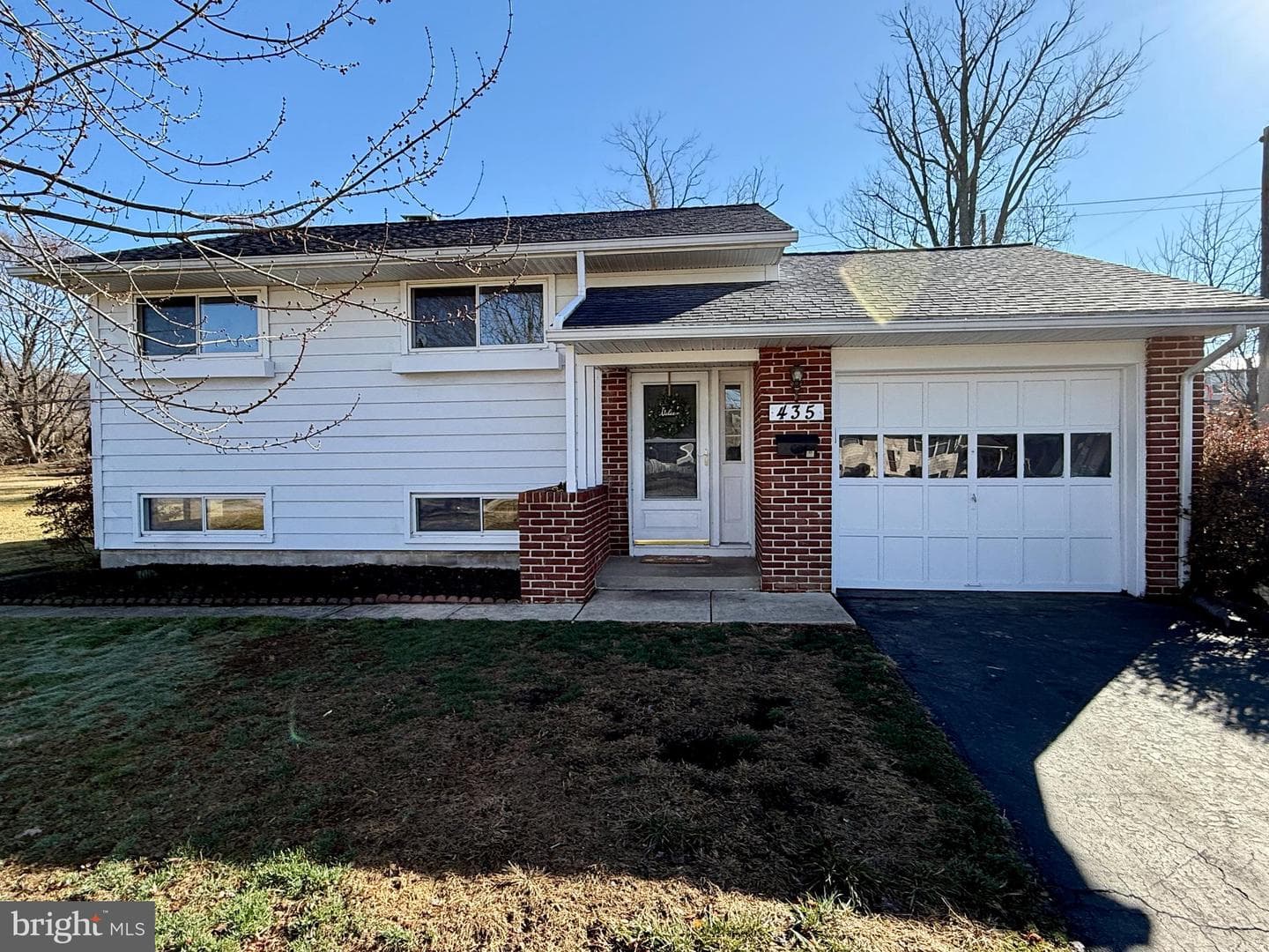 435 Chesterfield Drive photo 2