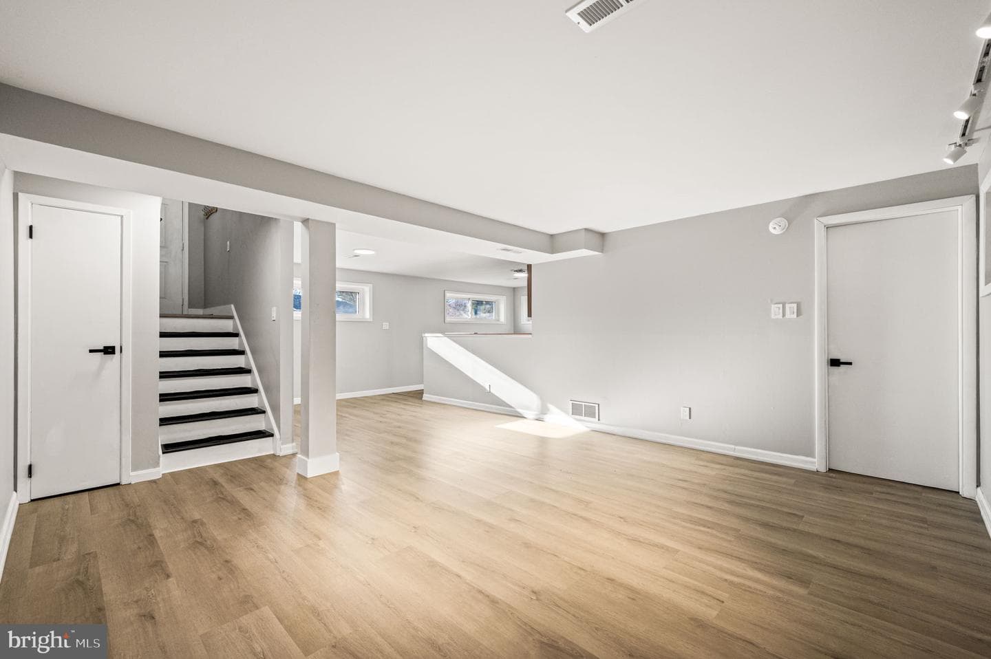 435 Chesterfield Drive photo 7