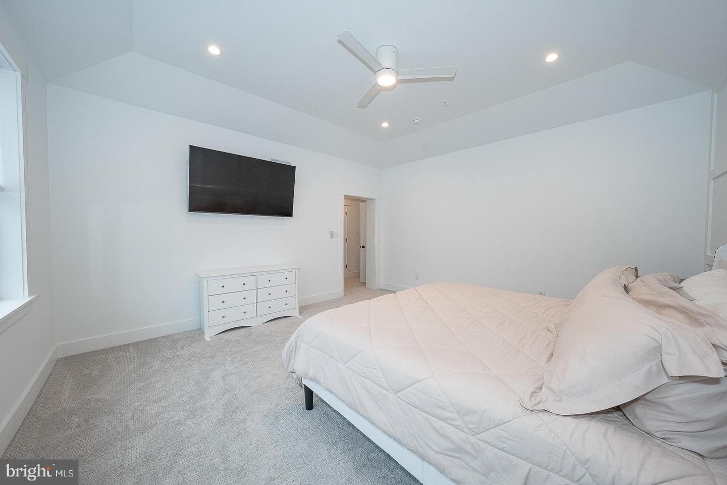 217 Namar Avenue photo 37