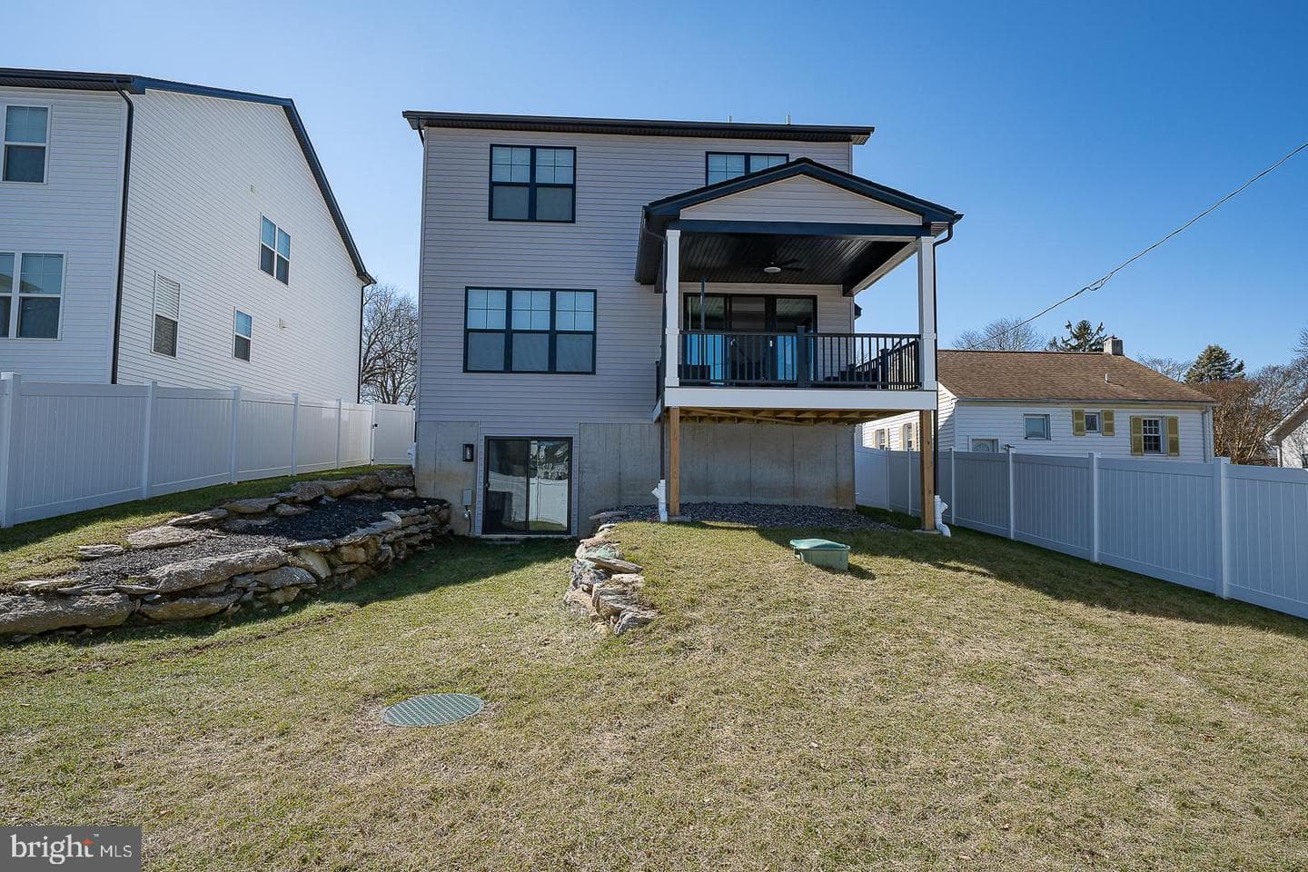 217 Namar Avenue photo 67