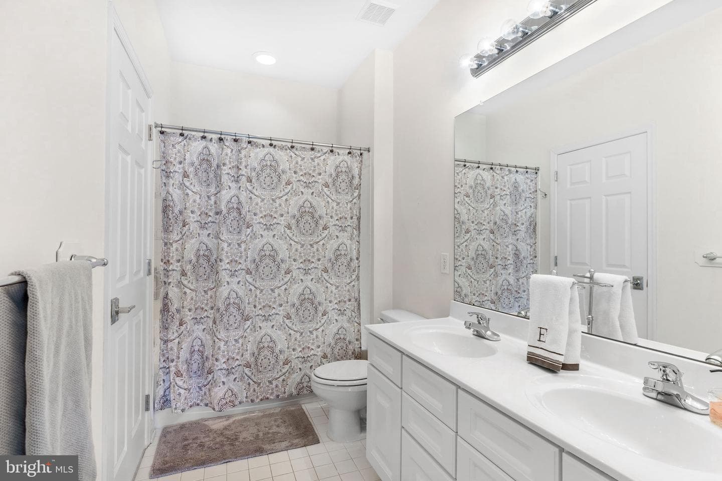 212 Eagle Glen Drive photo 32