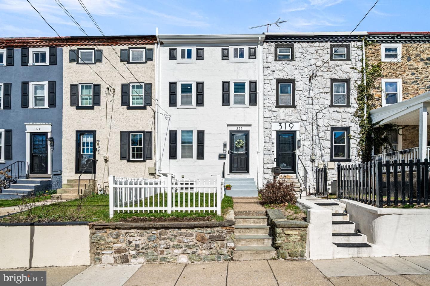 321 W Chestnut Street photo 2