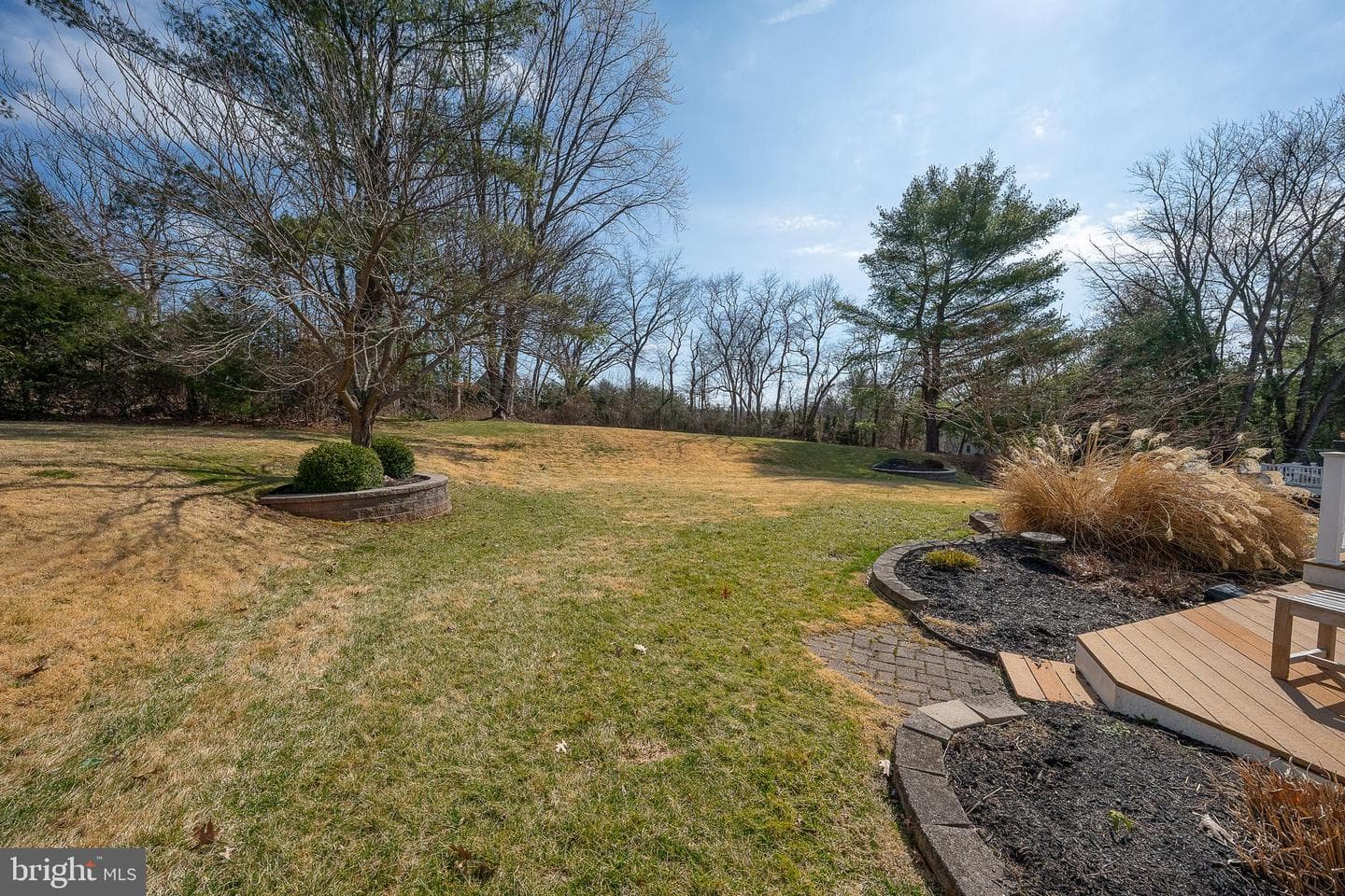 115 Hawthorne Lane photo 41