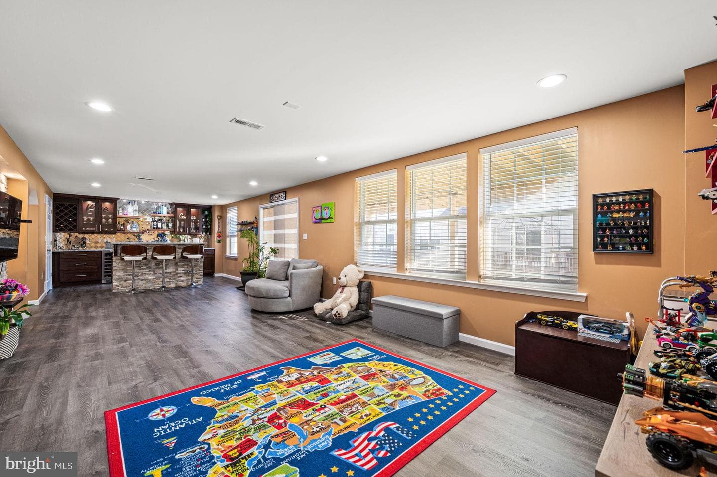 635 Sunderland Avenue photo 46