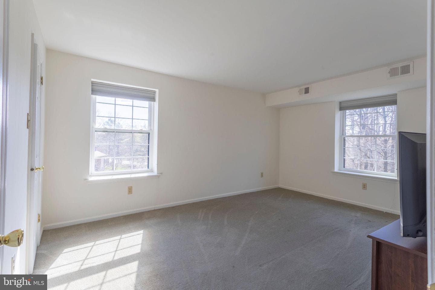 633 Washington Place #33 photo 17
