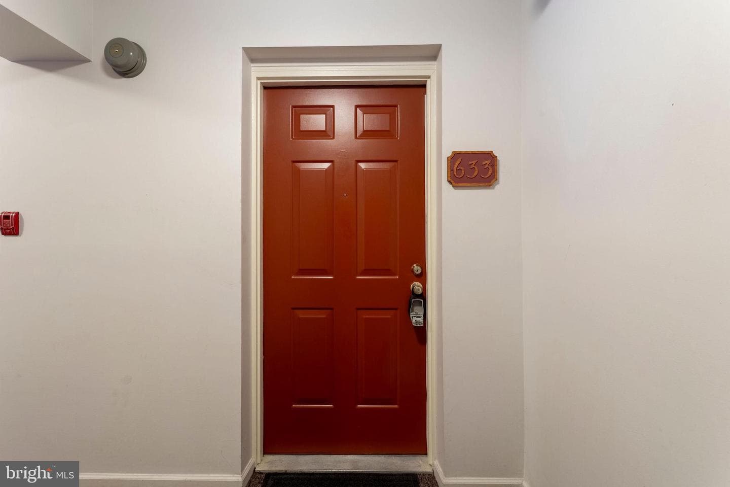 633 Washington Place #33 photo 3