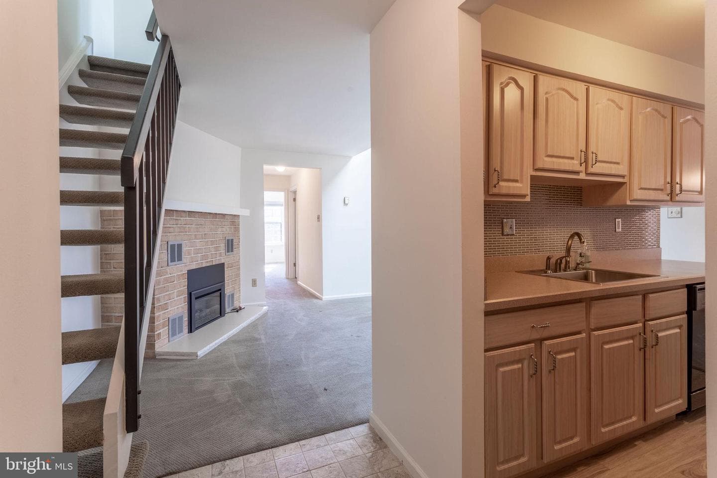 633 Washington Place #33 photo 5