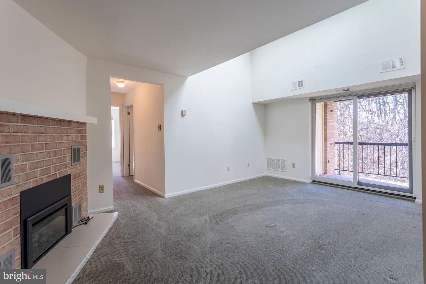 633 Washington Place #33 photo 9
