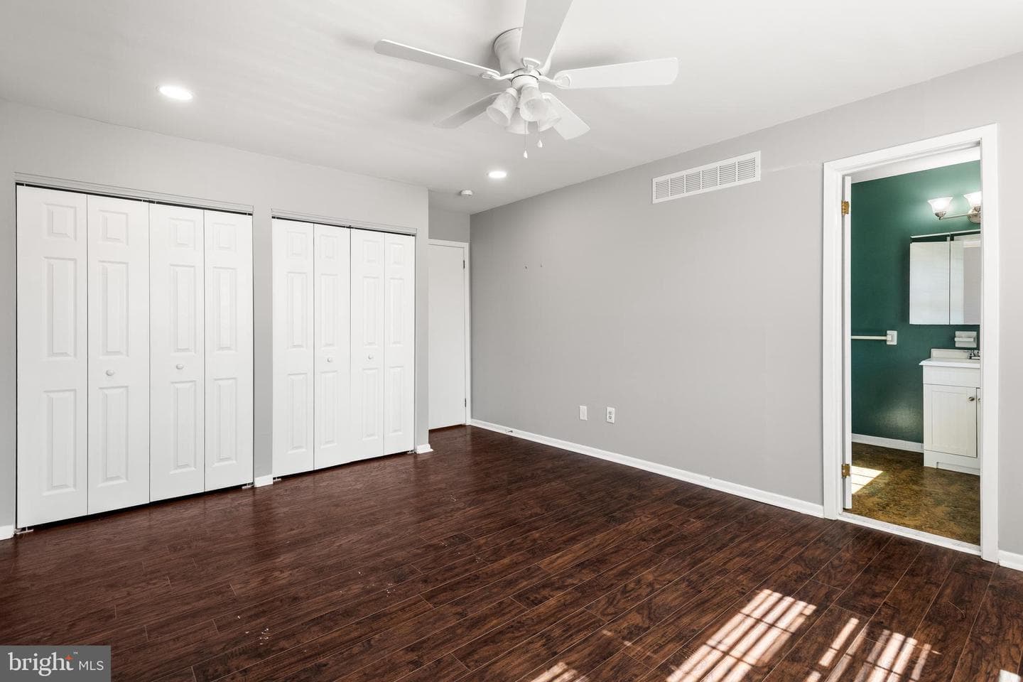 358 Carlyn Court photo 26