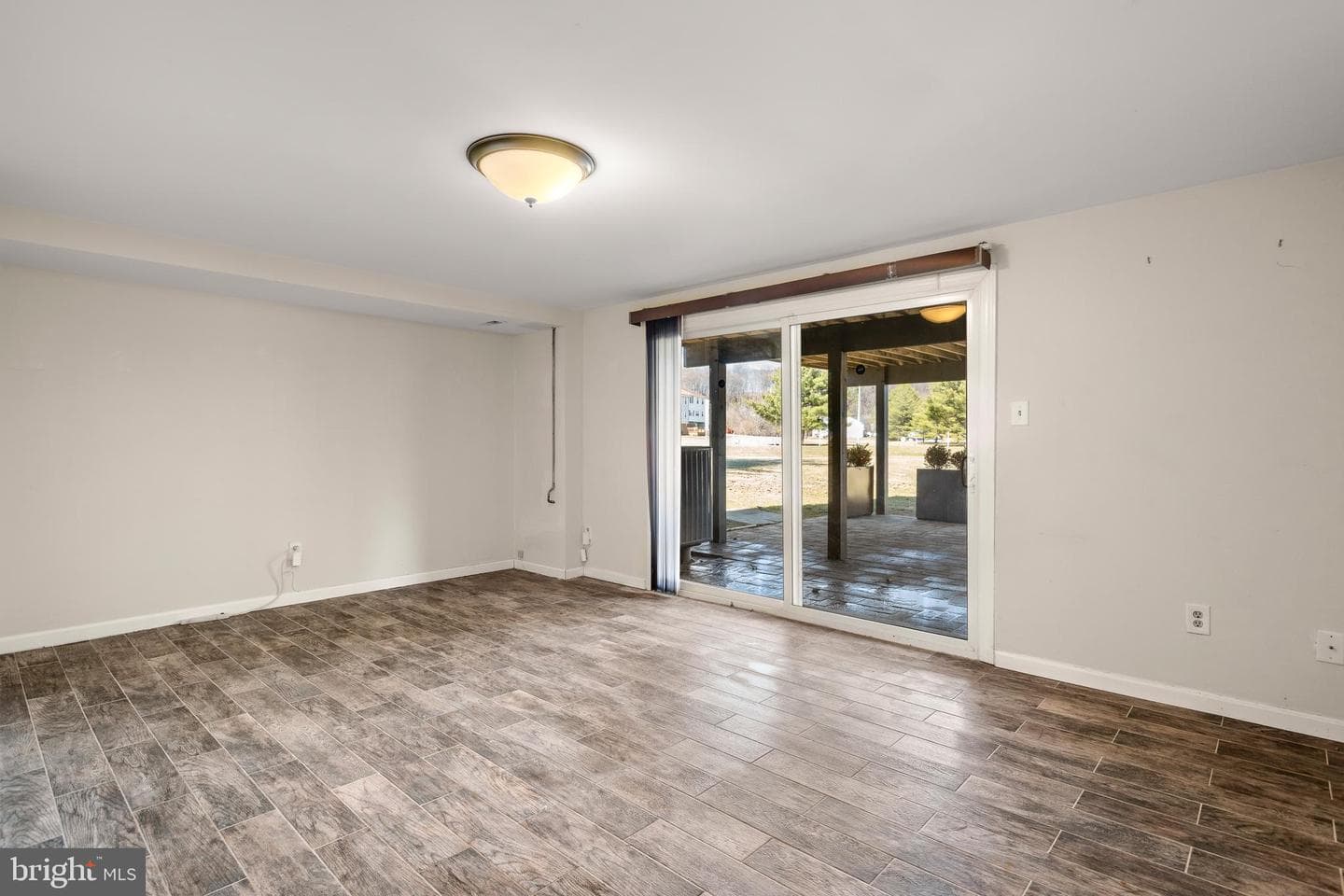 358 Carlyn Court photo 28