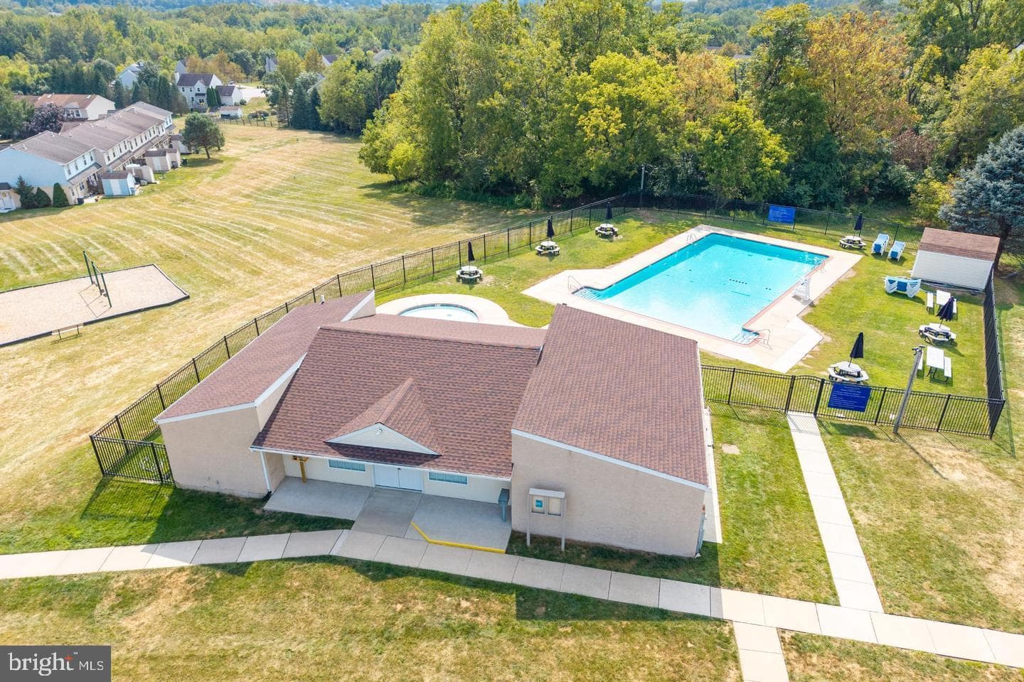 358 Carlyn Court photo 35