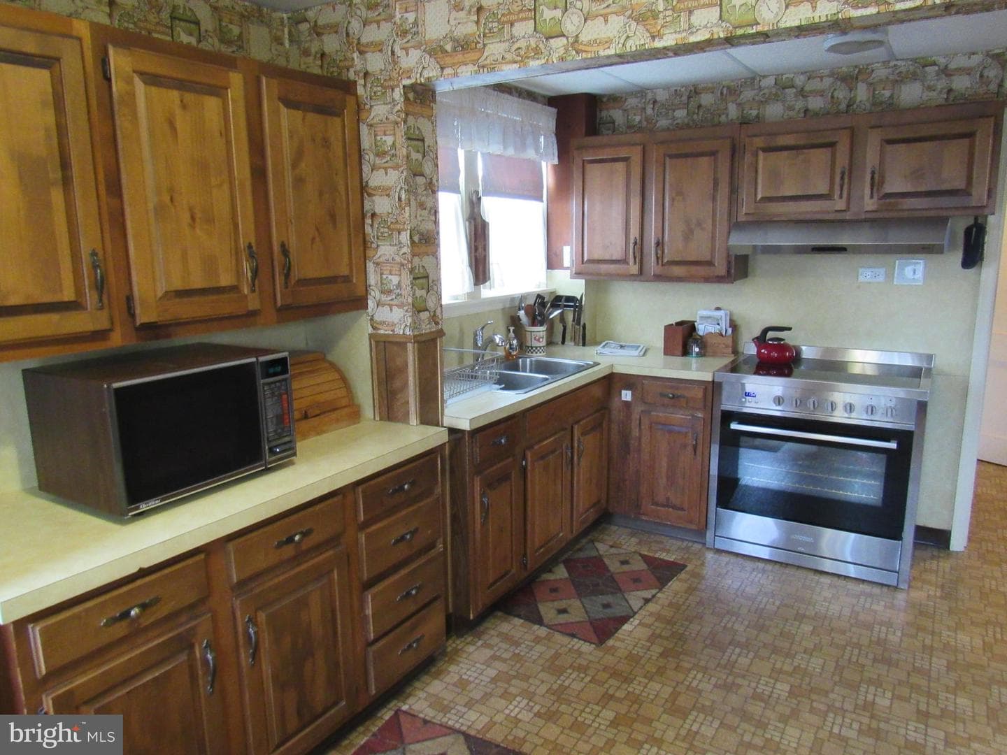 136 4th Avenue photo 33