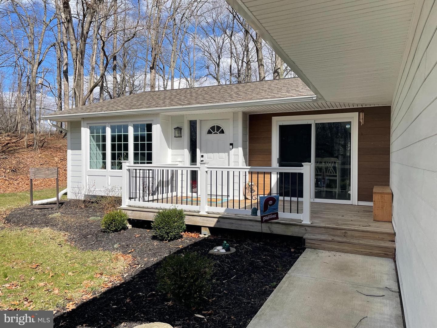 1185 Woodward Drive photo 6