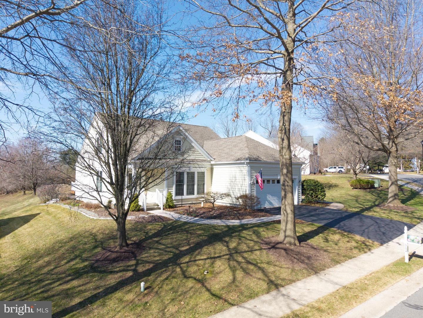604 Martin Drive photo 2
