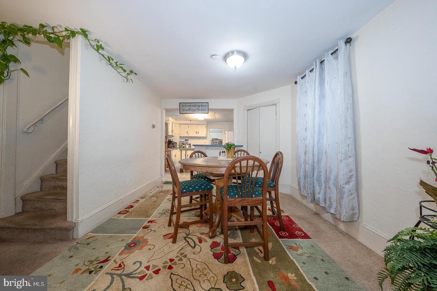 40 Grove Avenue photo 11