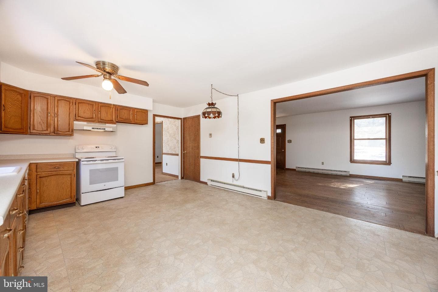906 Heather Lane photo 12