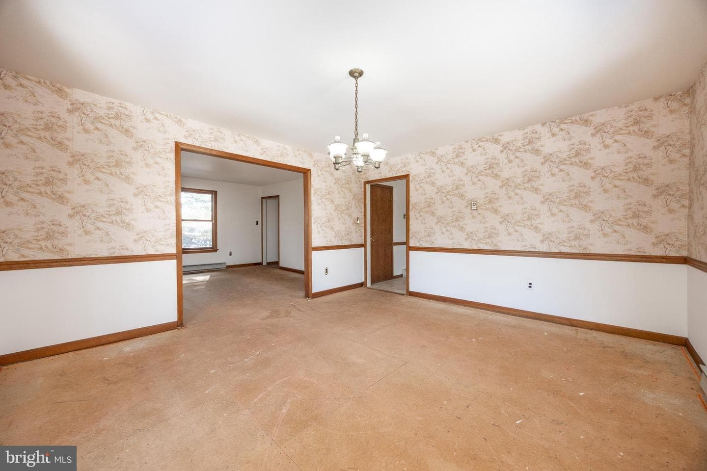 906 Heather Lane photo 14