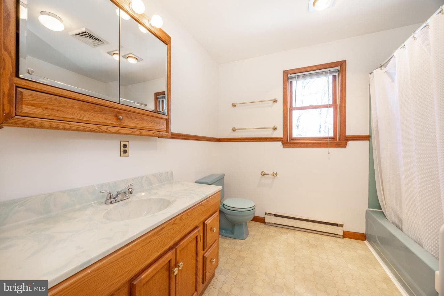906 Heather Lane photo 17