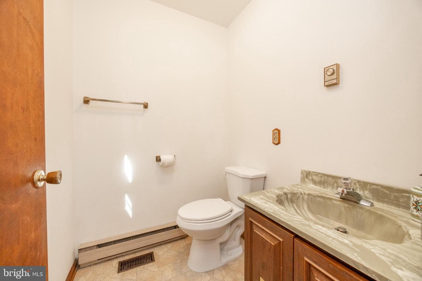 906 Heather Lane photo 20